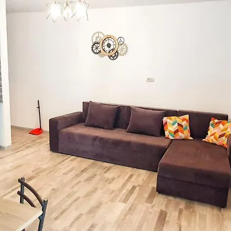 Apartament Robert 150m De Plaja Apartmán
